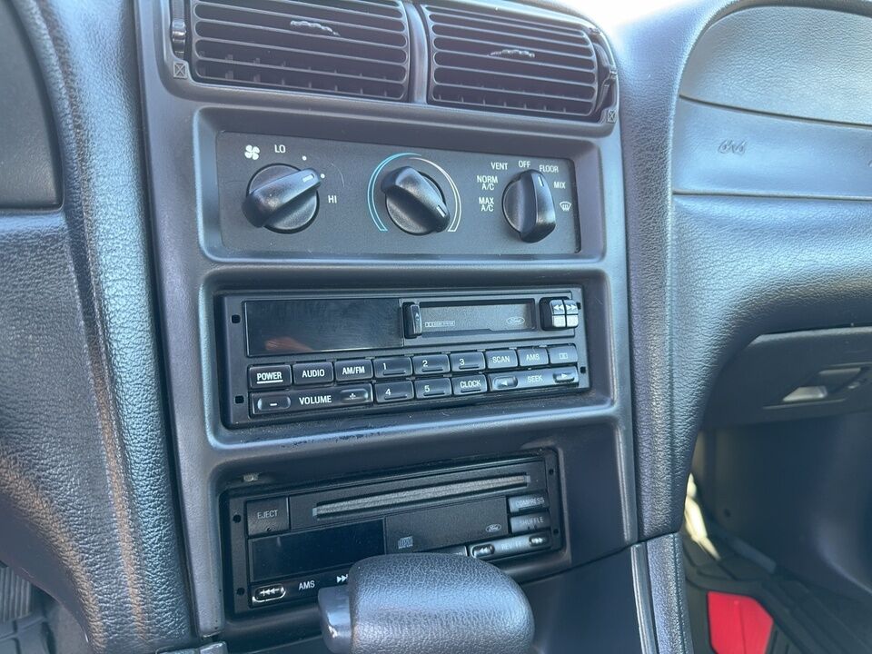 2000 Ford Mustang  - Blainville Chrysler