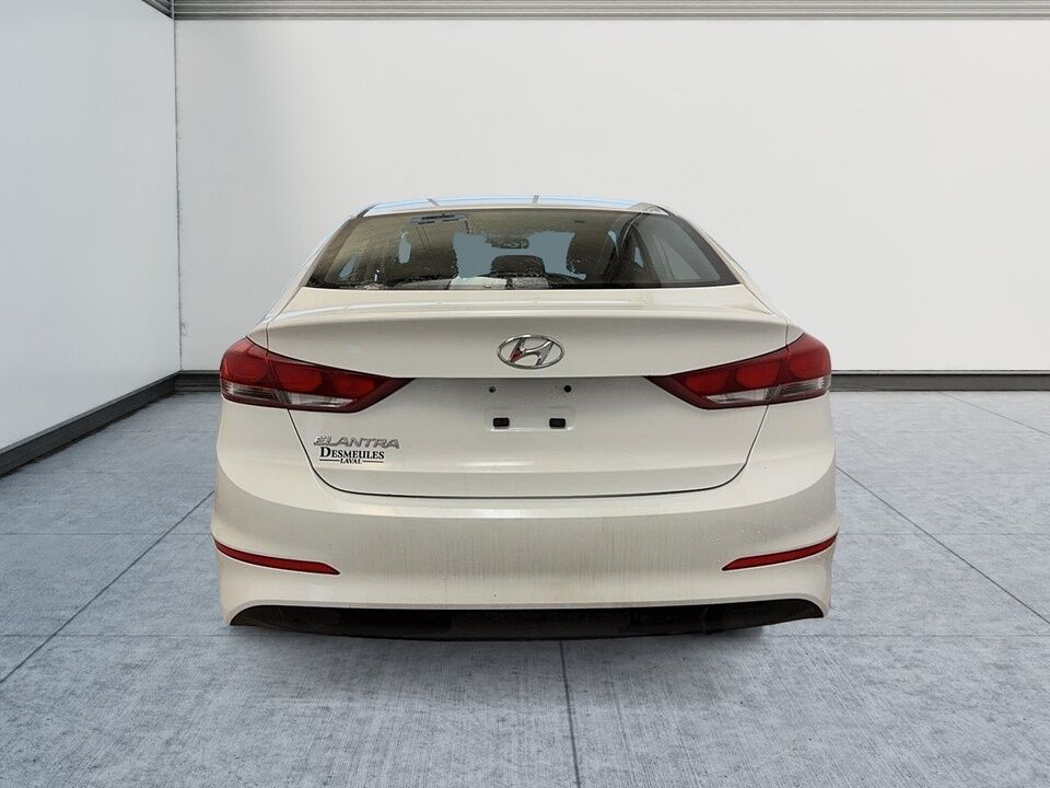 2017 Hyundai Elantra  - Blainville Chrysler