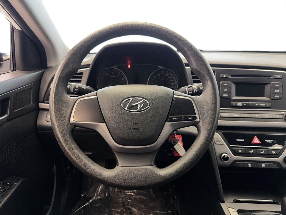 2017 Hyundai Elantra  - Blainville Chrysler