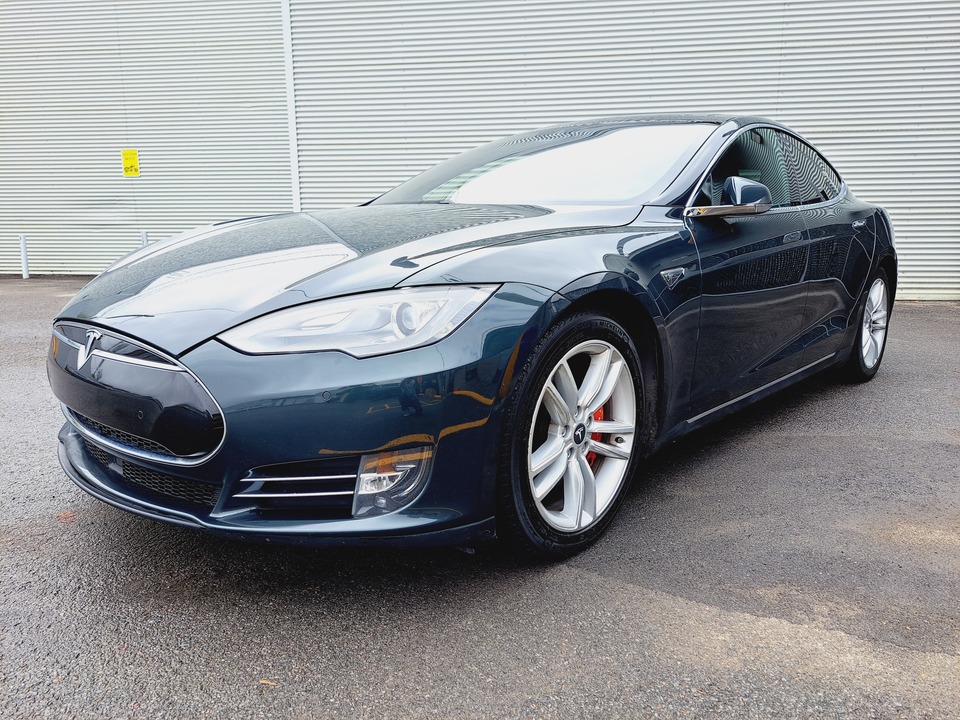 2014 Tesla Model S  - Blainville Chrysler