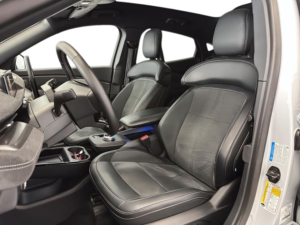 2022 Ford Mustang Mach-E  - Desmeules Chrysler