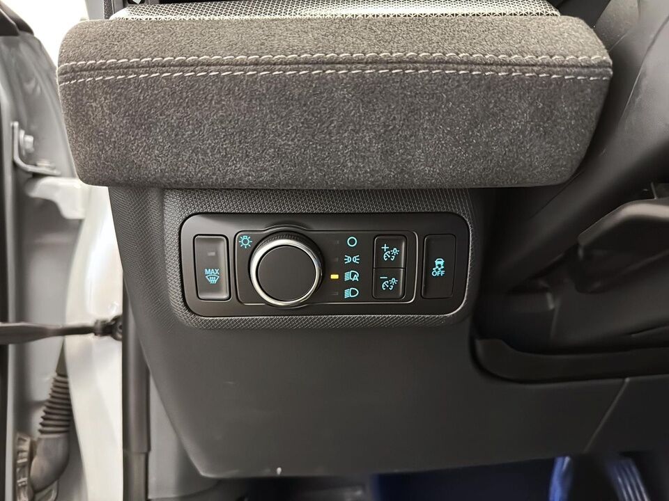 2022 Ford Mustang Mach-E  - Desmeules Chrysler