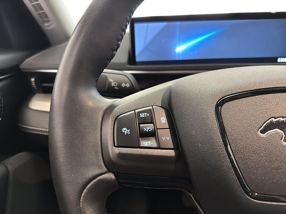 2022 Ford Mustang Mach-E  - Desmeules Chrysler