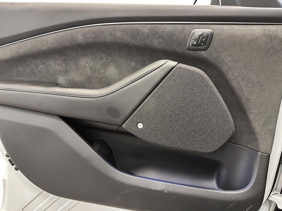 2022 Ford Mustang Mach-E  - Desmeules Chrysler