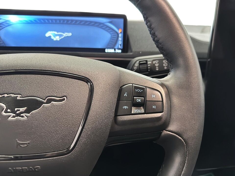 2022 Ford Mustang Mach-E  - Desmeules Chrysler