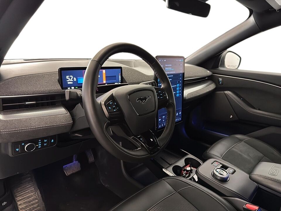 2022 Ford Mustang Mach-E  - Desmeules Chrysler