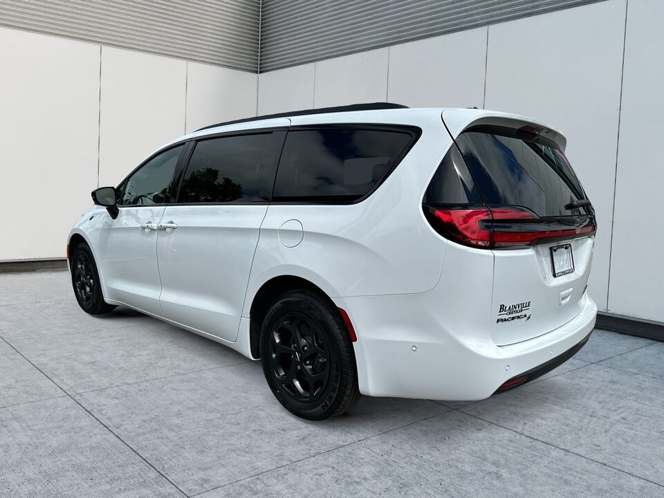 2024 Chrysler Pacifica Hybrid  - Blainville Chrysler