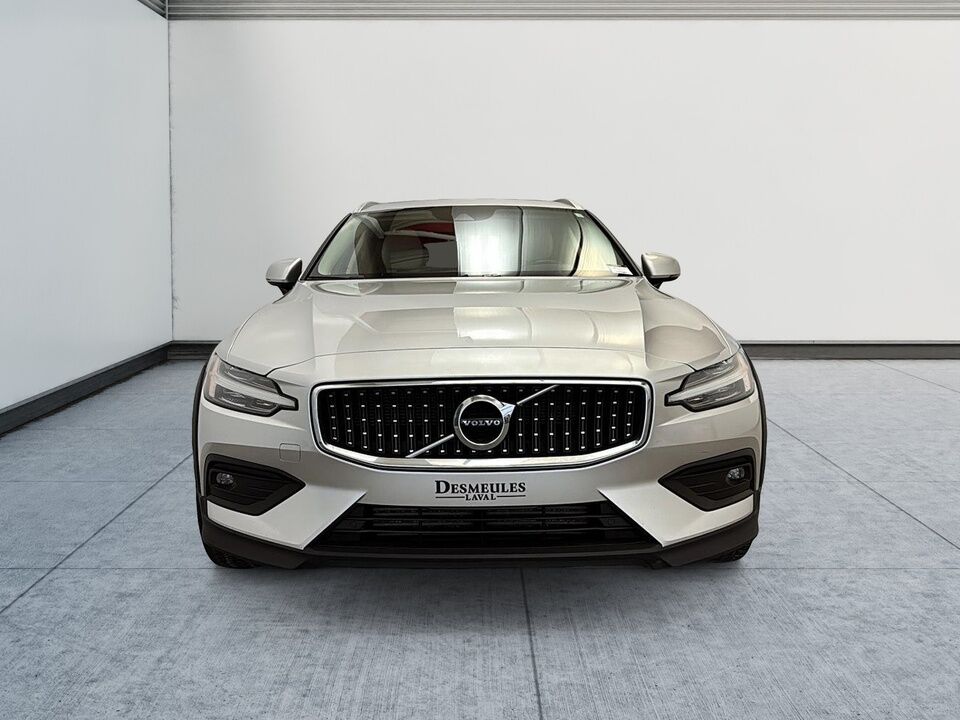 2021 Volvo V60 Cross Country  - Desmeules Chrysler