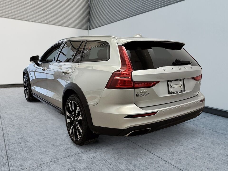 2021 Volvo V60 Cross Country  - Desmeules Chrysler