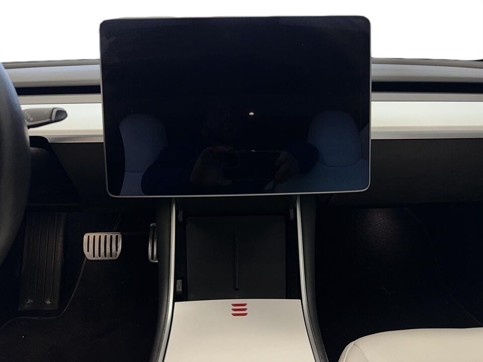 2019 Tesla Model 3  - Desmeules Chrysler