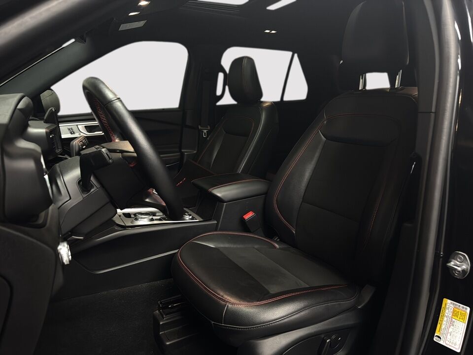 2023 Ford Explorer  - Desmeules Chrysler