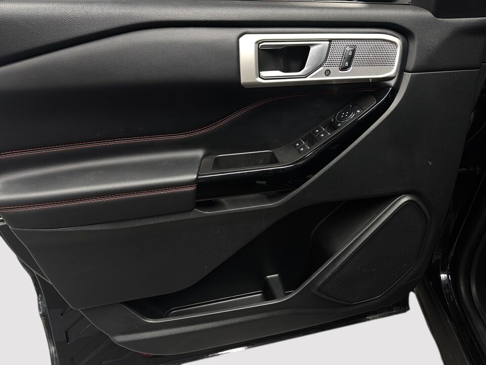 2023 Ford Explorer  - Desmeules Chrysler