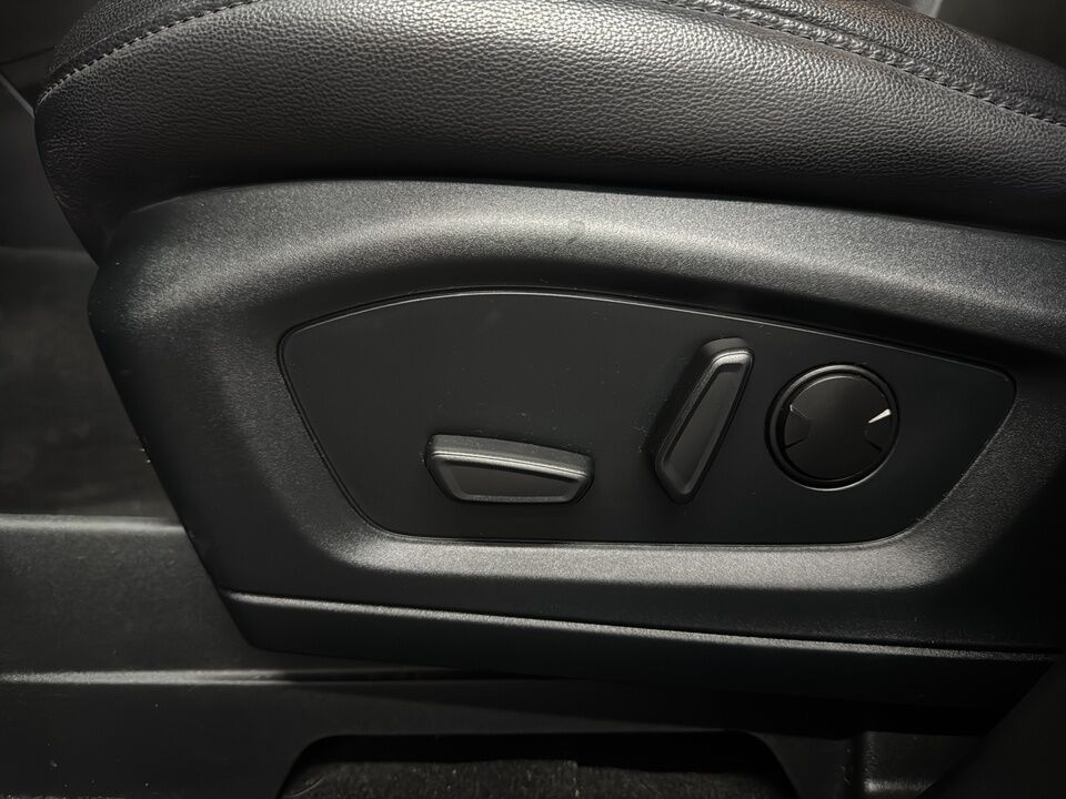 2023 Ford Explorer  - Desmeules Chrysler