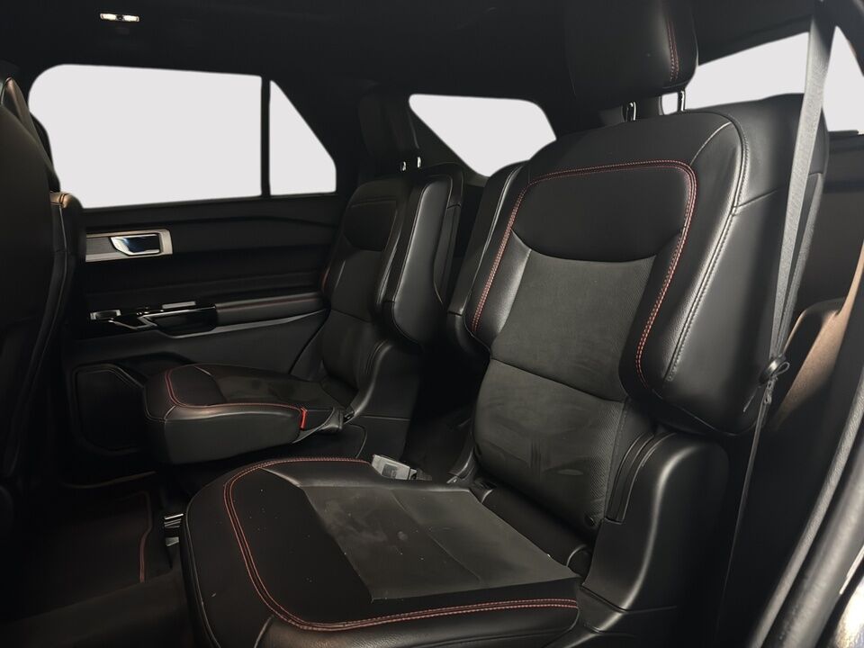 2023 Ford Explorer  - Desmeules Chrysler