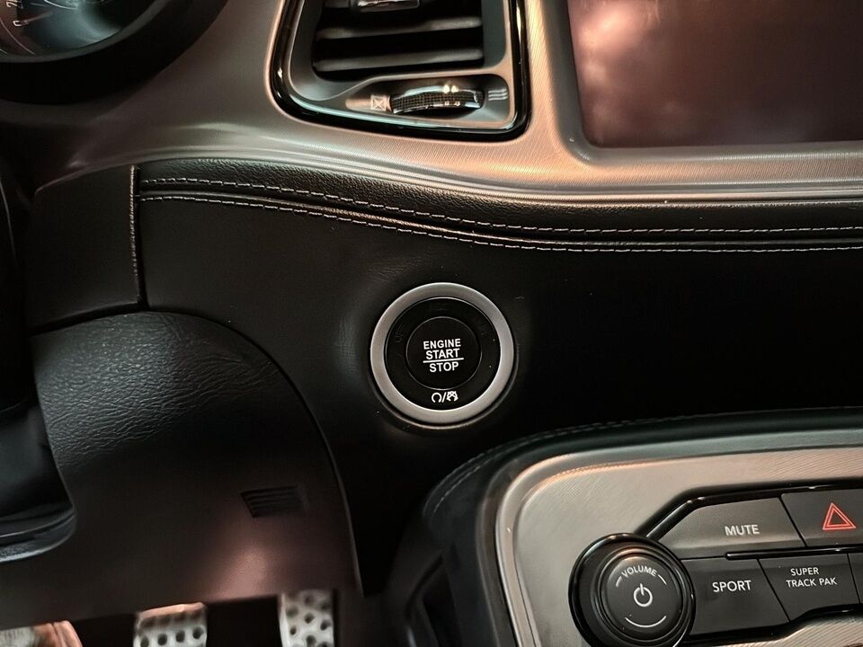2023 Dodge Challenger  - Desmeules Chrysler
