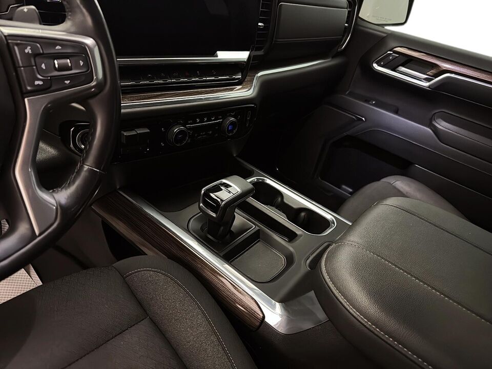 2023 Chevrolet Silverado 1500  - Desmeules Chrysler
