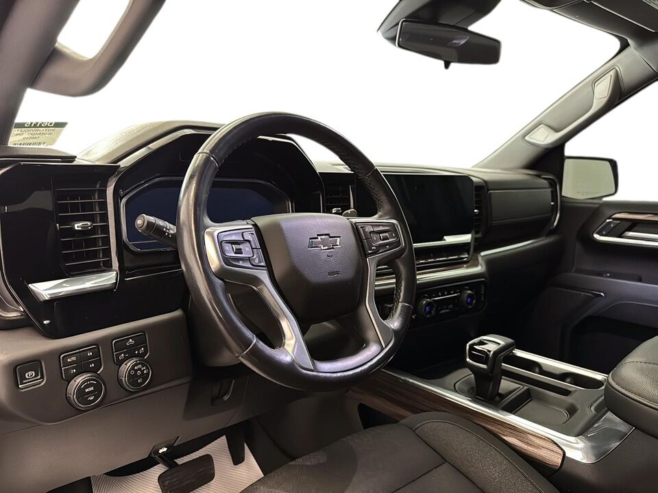 2023 Chevrolet Silverado 1500  - Desmeules Chrysler
