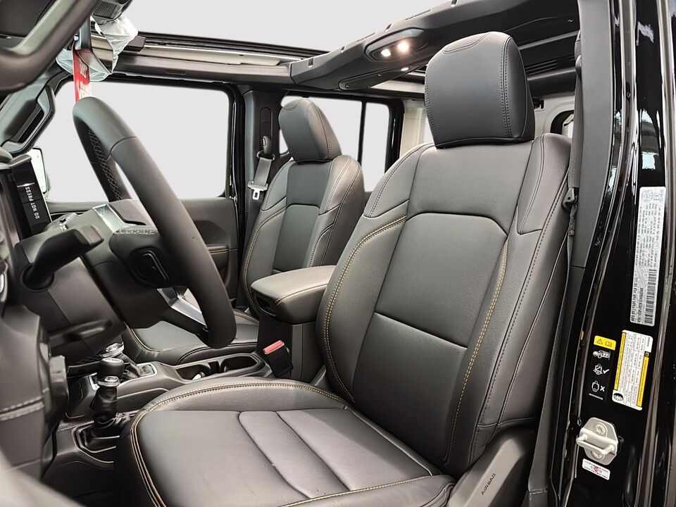 2025 Jeep Wrangler  - Desmeules Chrysler