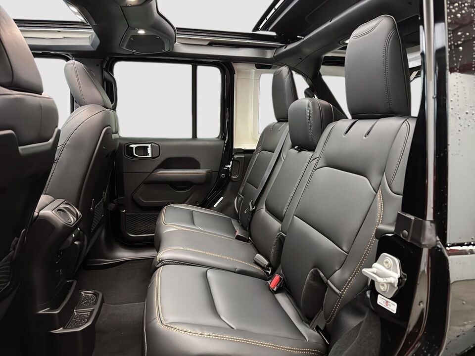 2025 Jeep Wrangler  - Desmeules Chrysler