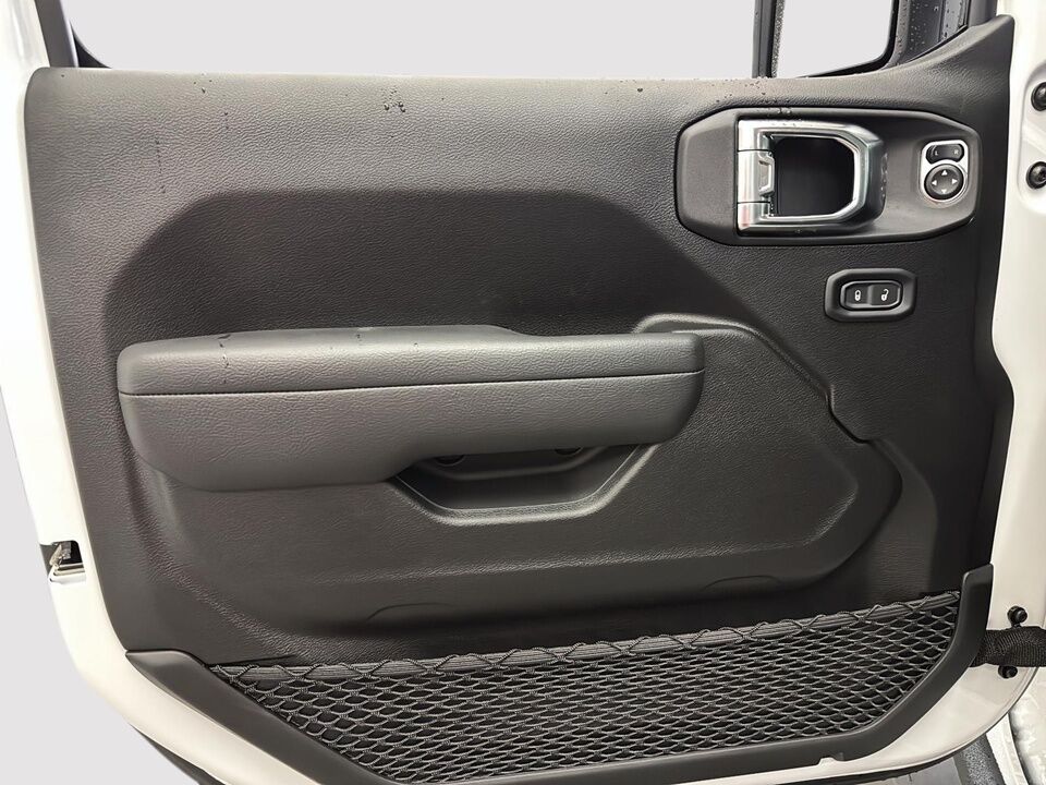 2025 Jeep Wrangler  - Desmeules Chrysler
