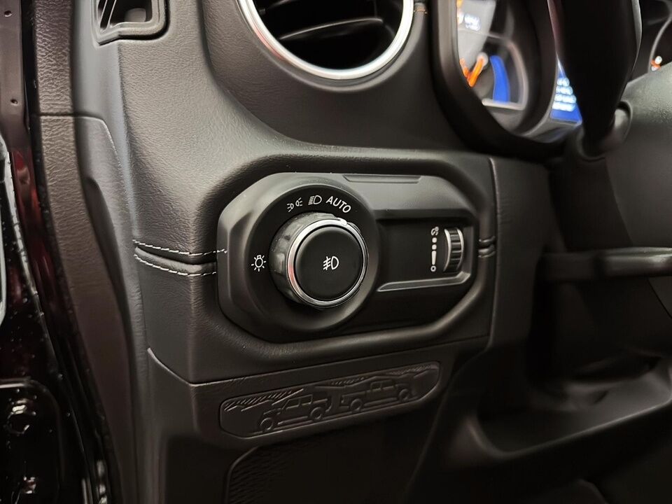 2025 Jeep Wrangler  - Desmeules Chrysler