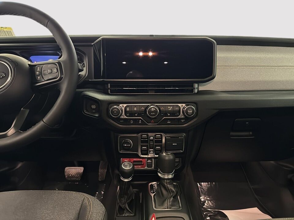 2025 Jeep Wrangler  - Desmeules Chrysler