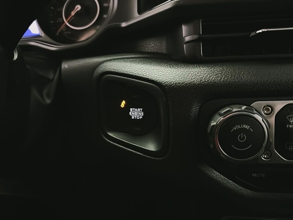 2025 Jeep Wrangler  - Desmeules Chrysler
