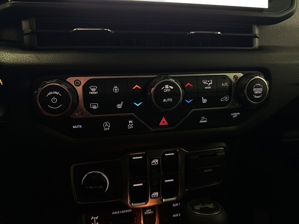 2025 Jeep Wrangler  - Desmeules Chrysler