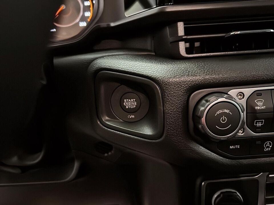 2025 Jeep Wrangler  - Desmeules Chrysler