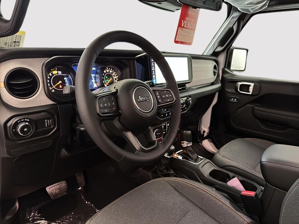2025 Jeep Wrangler  - Desmeules Chrysler