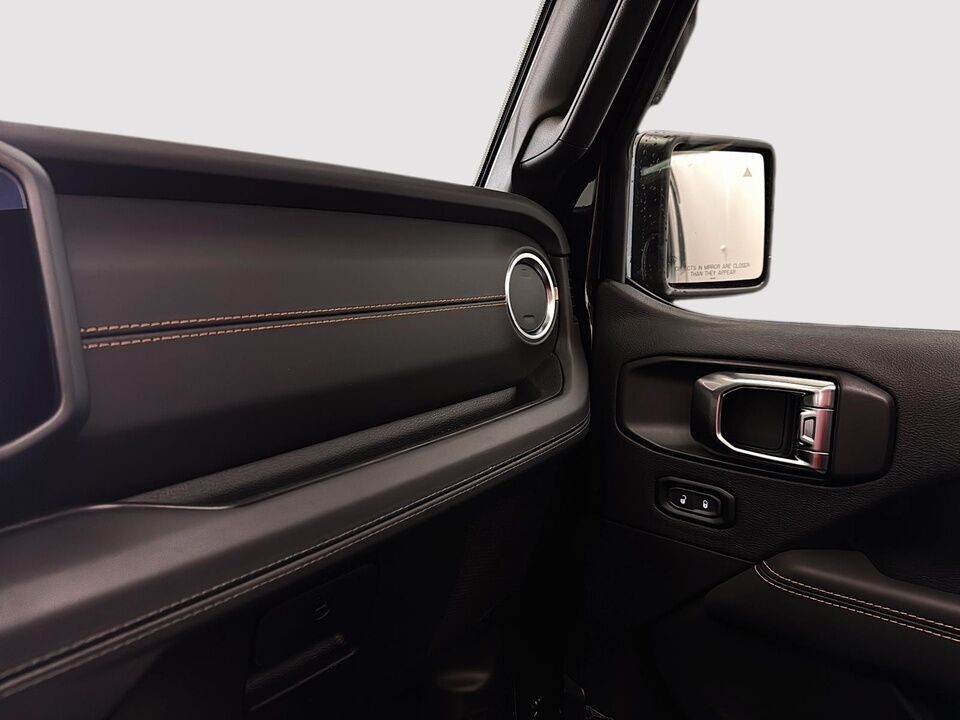 2025 Jeep Wrangler  - Desmeules Chrysler