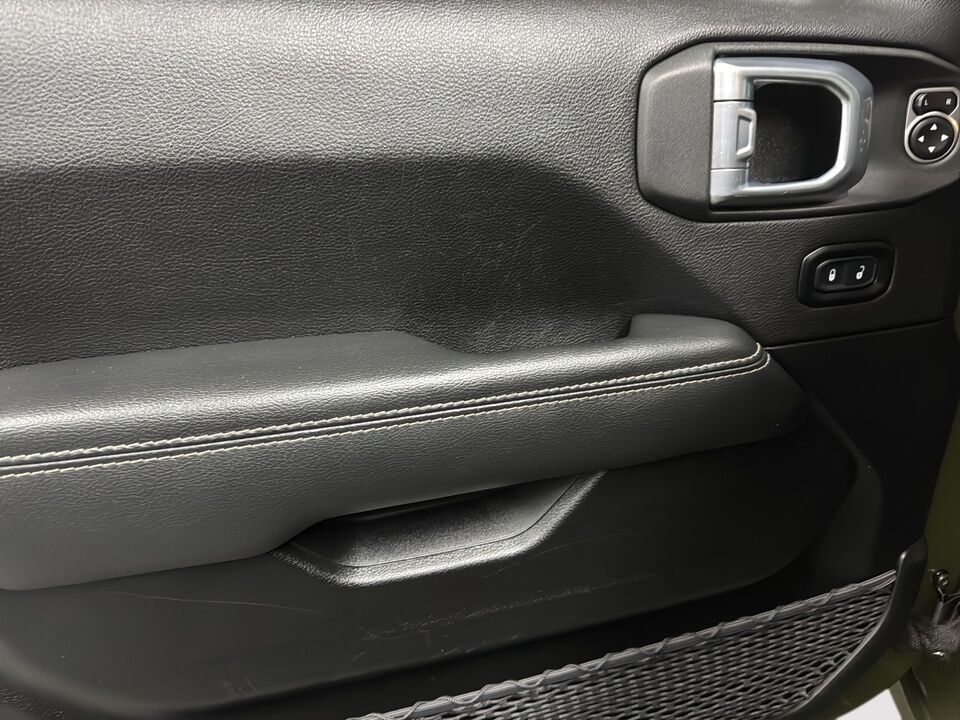 2023 Jeep Wrangler  - Desmeules Chrysler