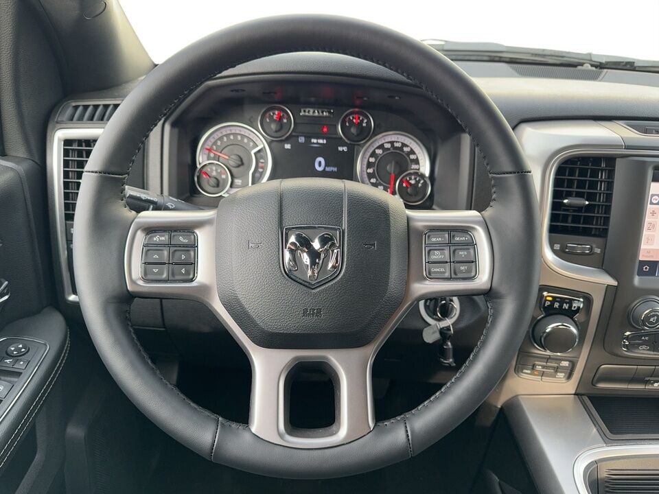 2024 Ram 1500 Classic  - Blainville Chrysler