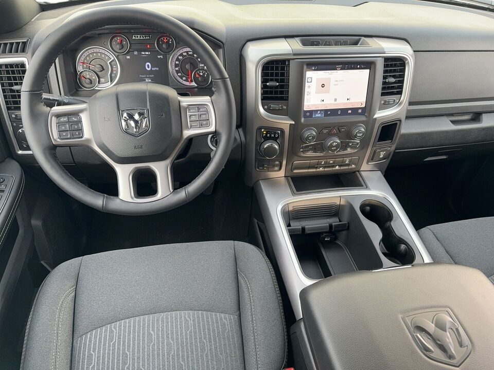 2024 Ram 1500 Classic  - Blainville Chrysler