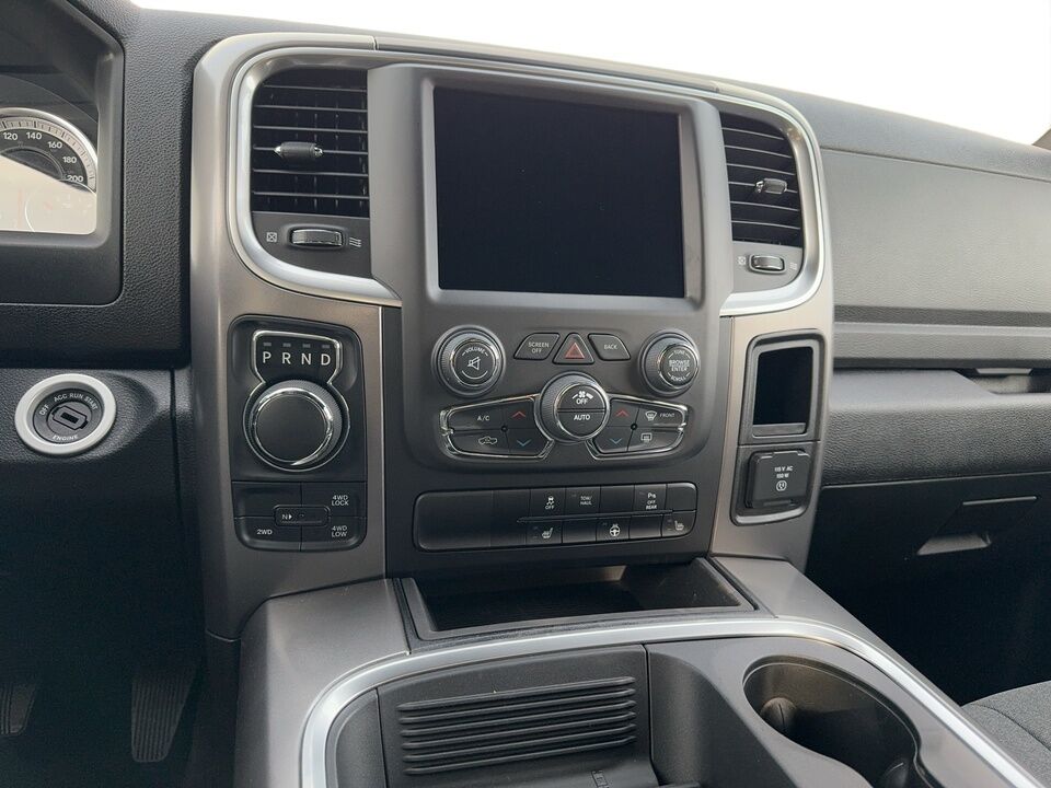 2024 Ram 1500 Classic  - Blainville Chrysler