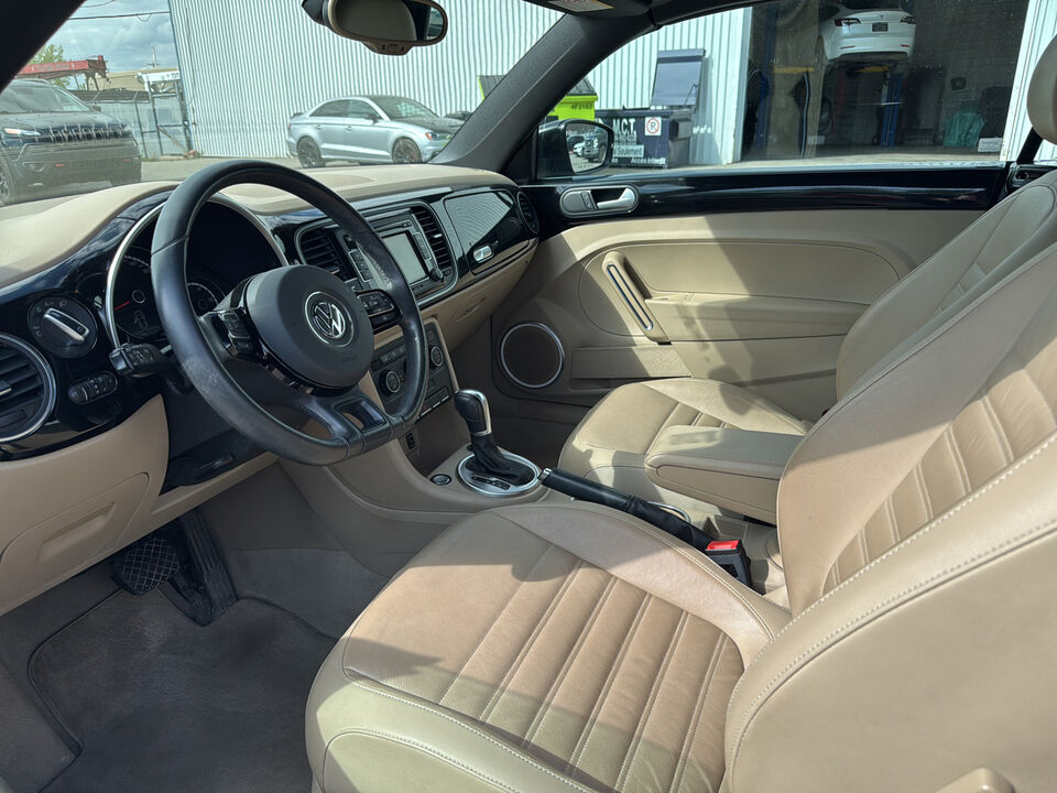 2015 Volkswagen Beetle  - Desmeules Chrysler