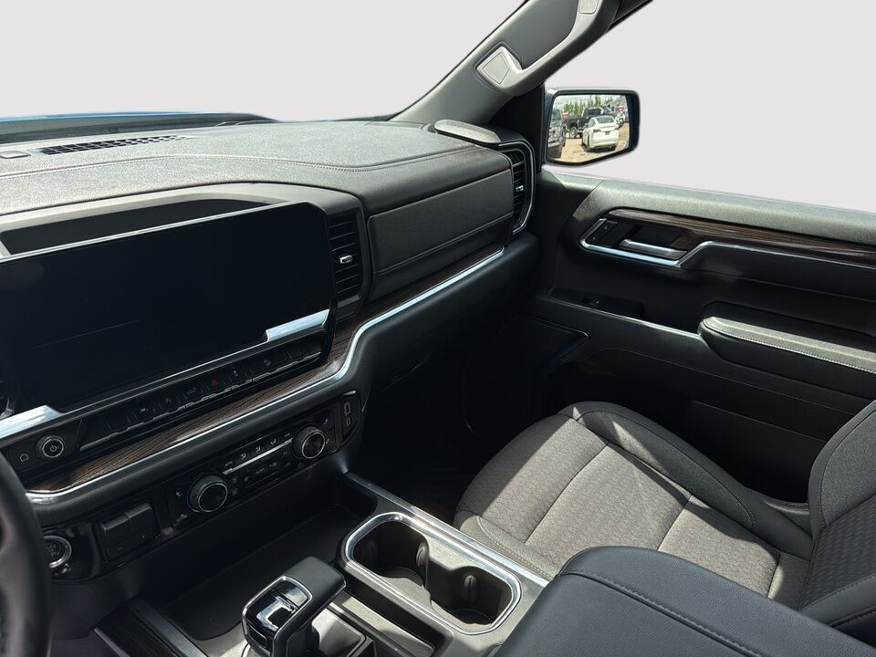 2023 Chevrolet Silverado 1500  - Desmeules Chrysler