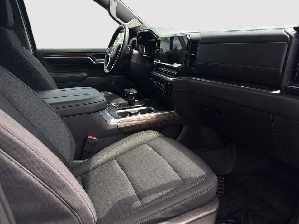 2023 Chevrolet Silverado 1500  - Desmeules Chrysler