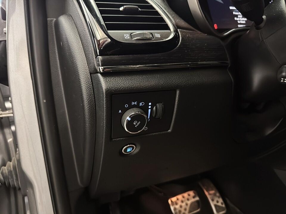 2020 Jeep Grand Cherokee  - Desmeules Chrysler