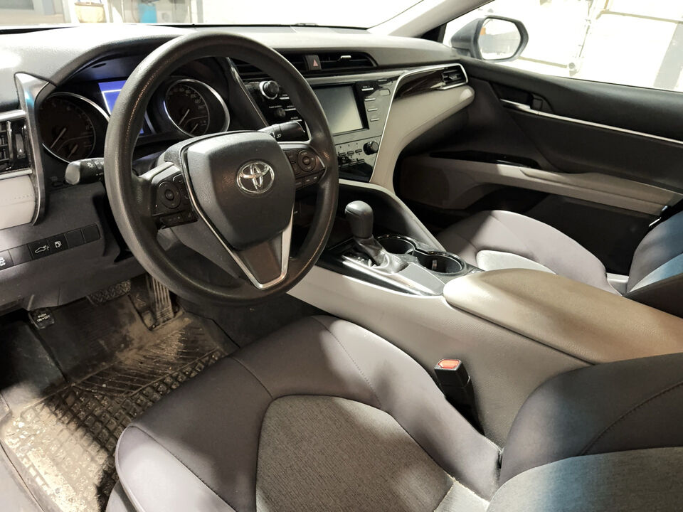 2018 Toyota Camry  - Blainville Chrysler