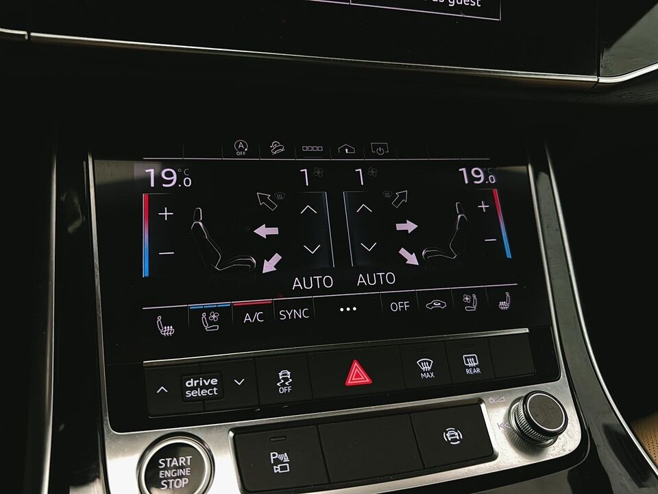 2021 Audi Q8  - Desmeules Chrysler