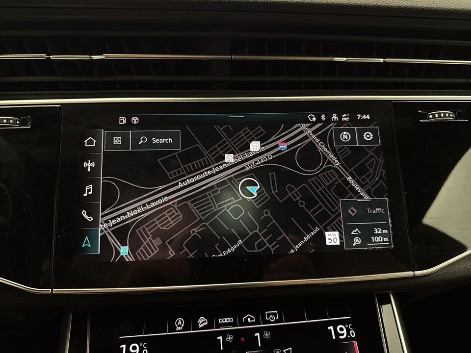 2021 Audi Q8  - Desmeules Chrysler
