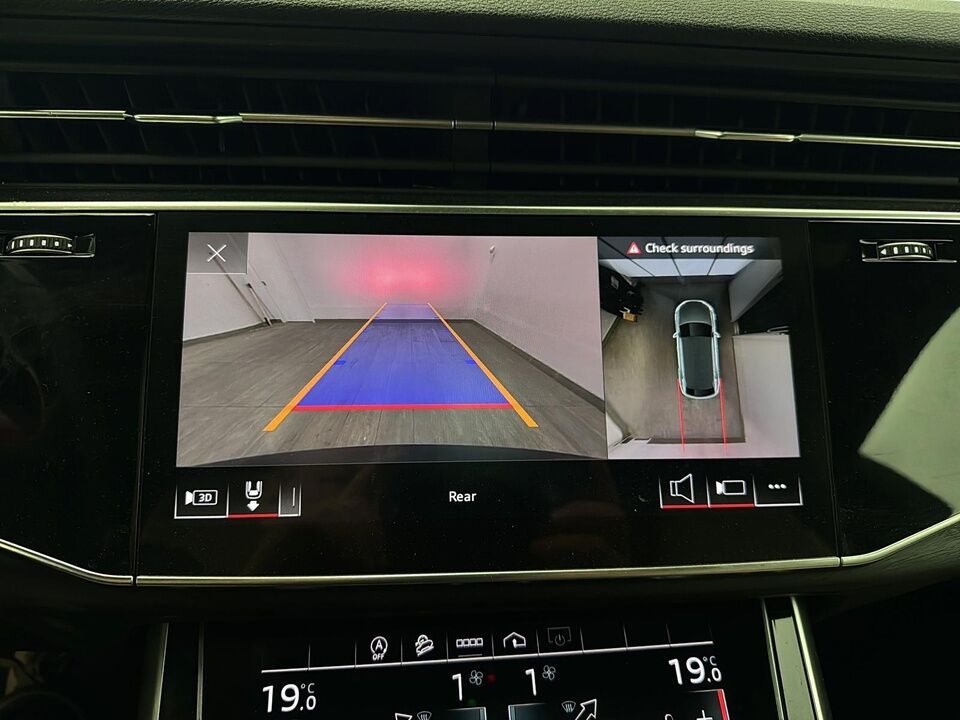 2021 Audi Q8  - Desmeules Chrysler