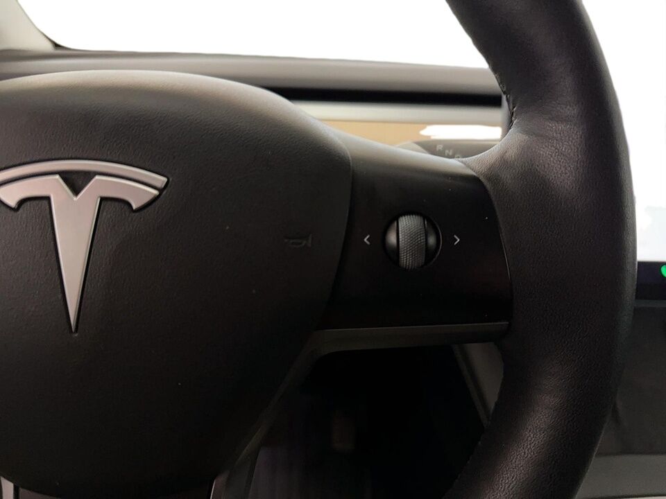 2021 Tesla Model Y  - Blainville Chrysler