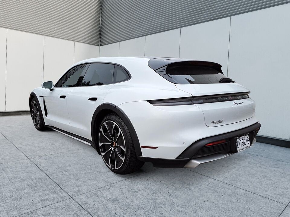 2022 Porsche Taycan  - Blainville Chrysler