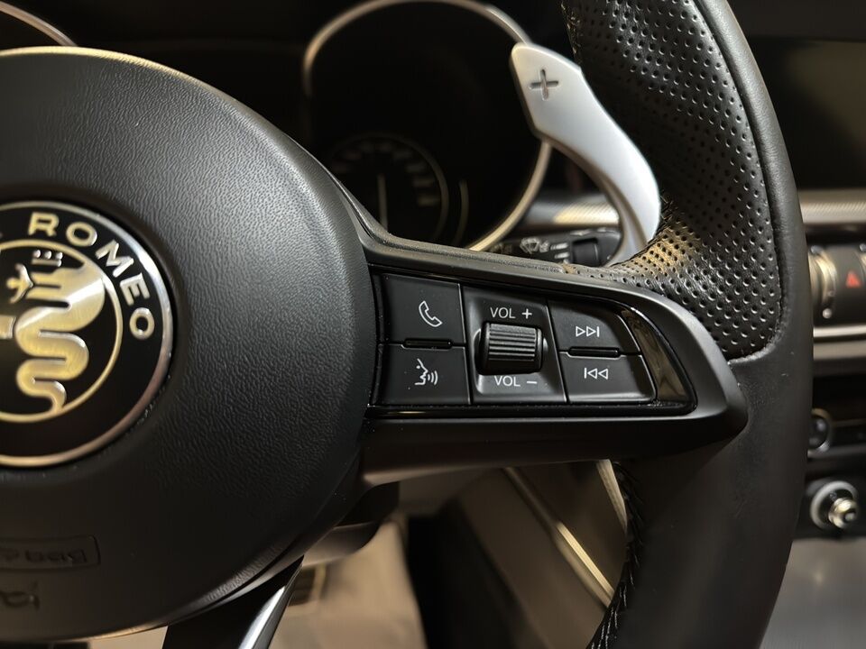 2023 Alfa Romeo Stelvio  - Desmeules Chrysler