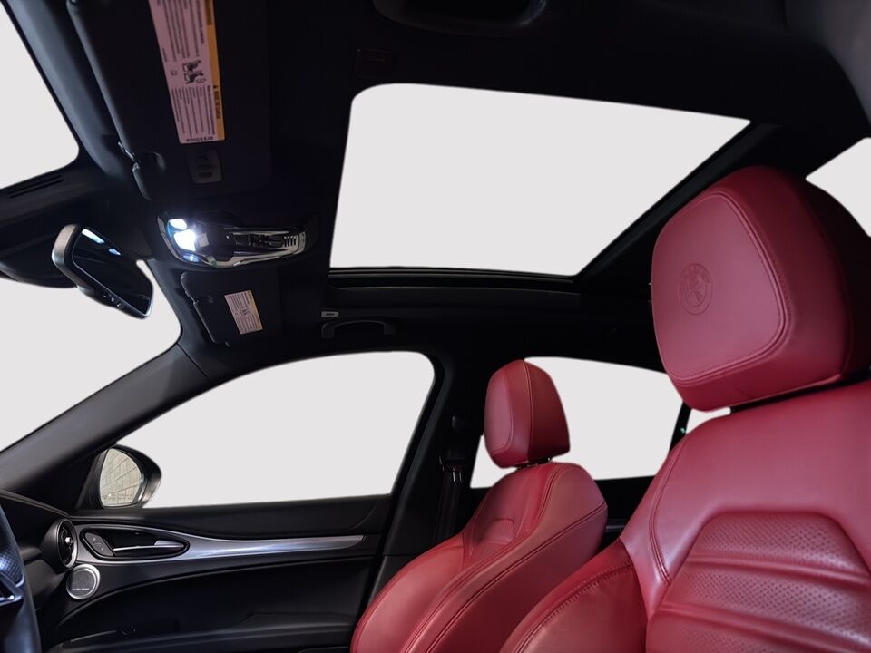 2023 Alfa Romeo Stelvio  - Desmeules Chrysler
