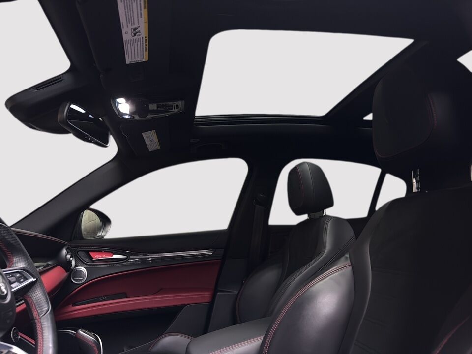2021 Alfa Romeo Stelvio  - Desmeules Chrysler