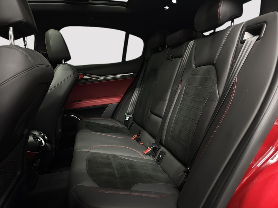 2021 Alfa Romeo Stelvio  - Desmeules Chrysler