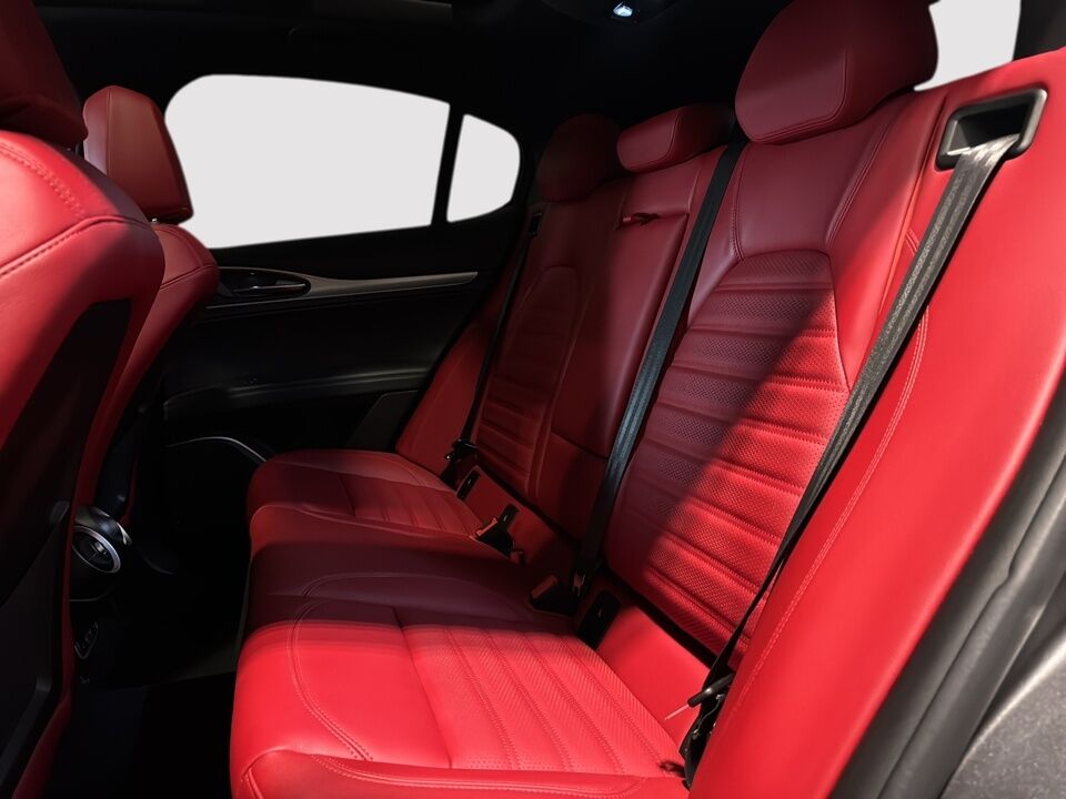 2023 Alfa Romeo Stelvio  - Desmeules Chrysler